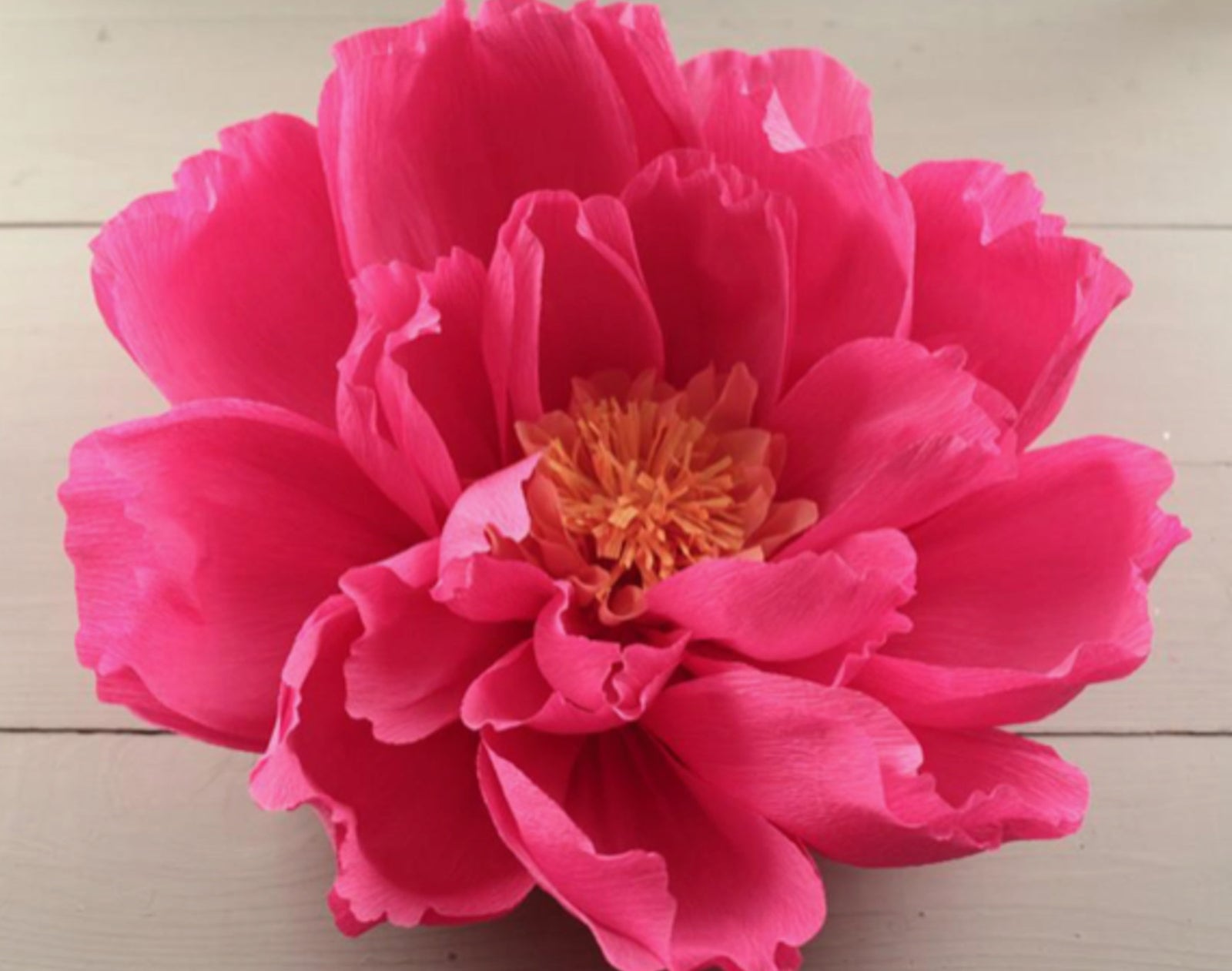 smile mercantile giant flower diy